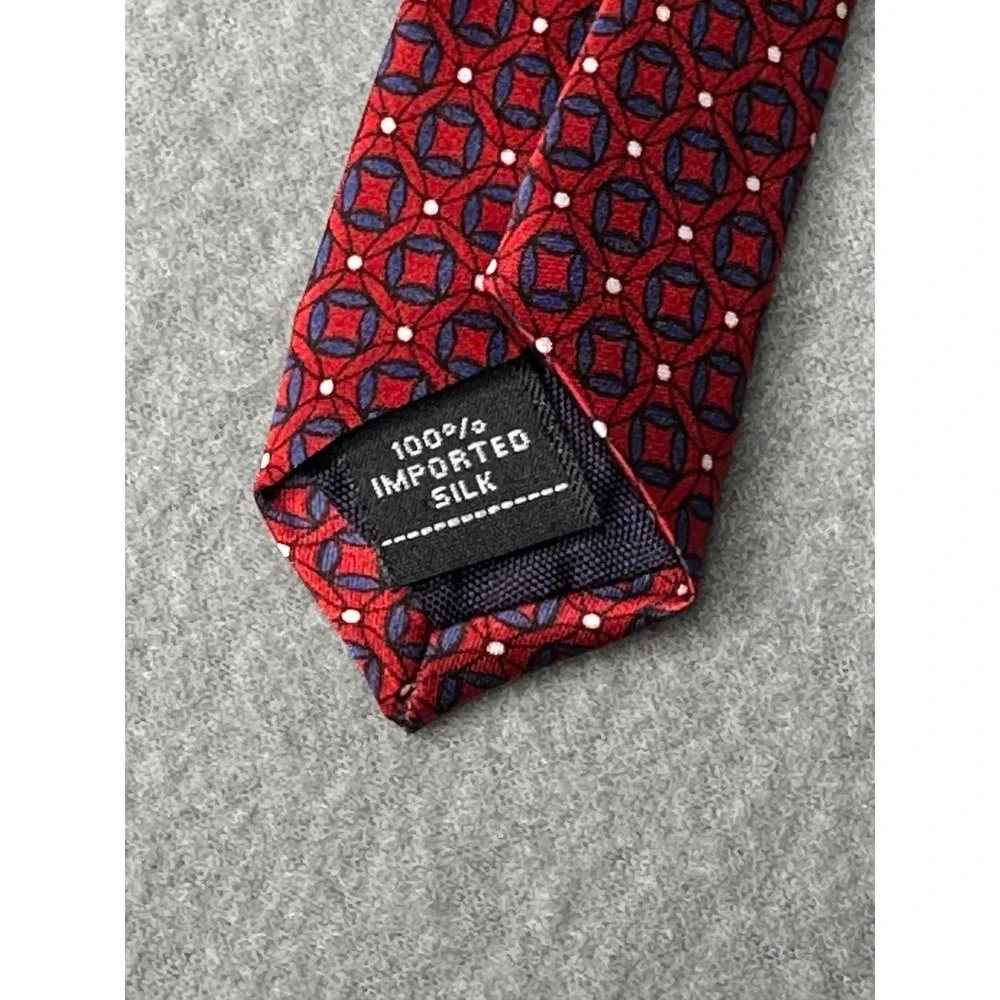 Croft & Barrow Men's Burgundy‎ Geometric Silk Tie